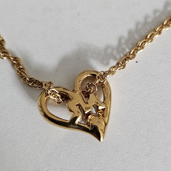 Nina Ricci Heart shaped Two Toned Necklace - Picture 2 of 5